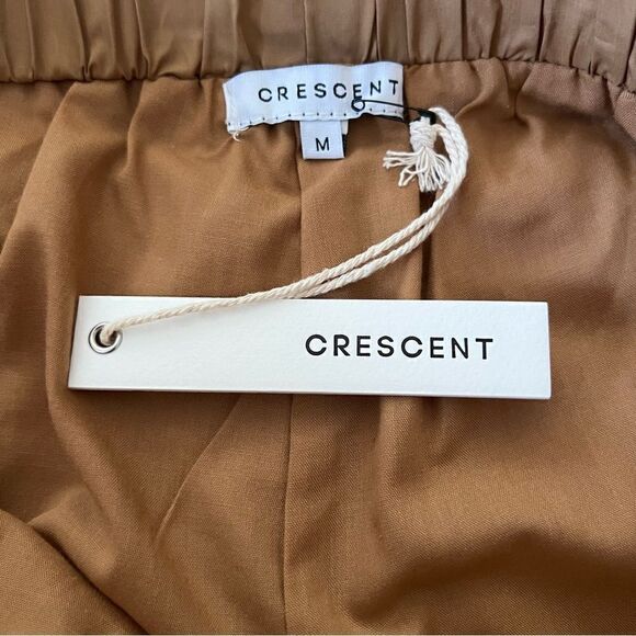 🆕 2 pc Set Cresent Button Down and Shorts Set size M - Picture 7 of 13